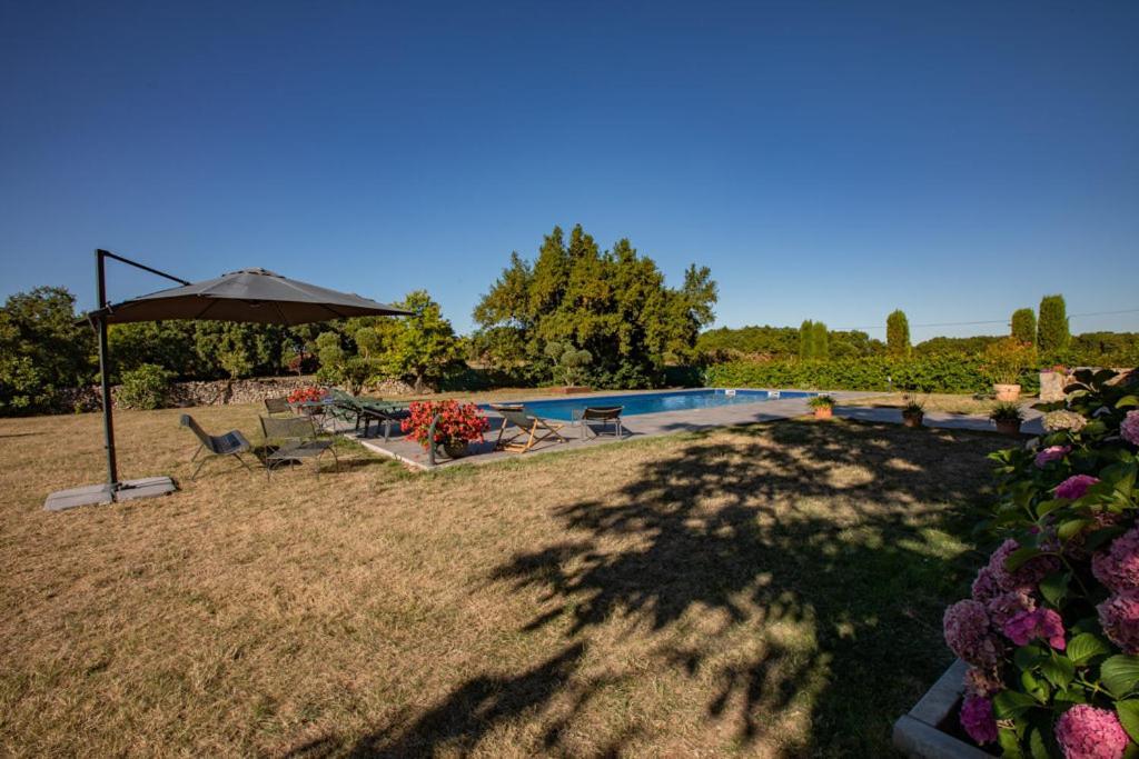 Cezan Domaine De Laplan B&B 외부 사진